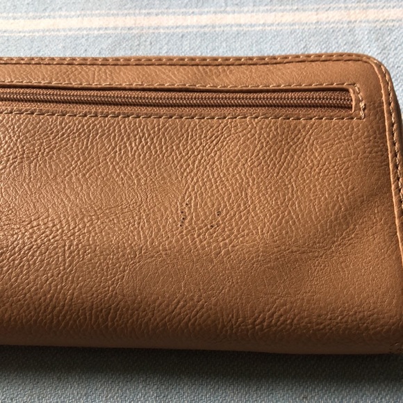 DOCKET Nine West Color Block Wallet - Picture 5 of 8